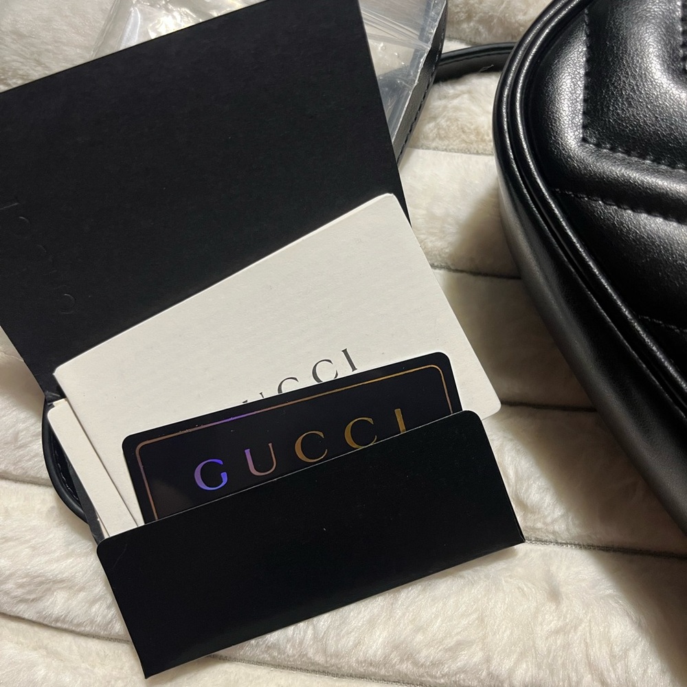 Gucci Black Chevron Crossbody Bag with Gold Details - Picture 5 of 10